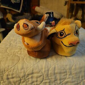 Disney's The Lion King Slippers.  Size: 7/8